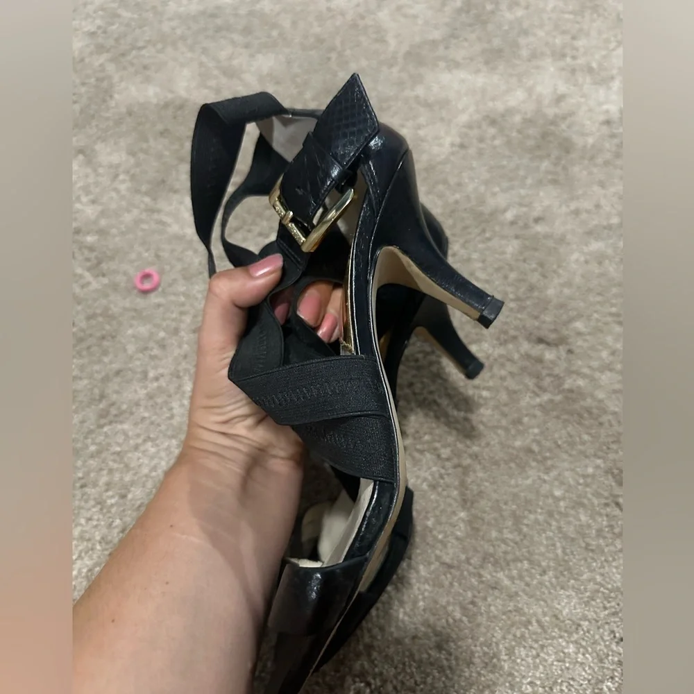 MK Strappy Women's Sandals - Picture 2 of 4